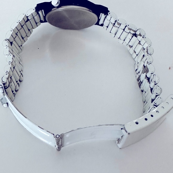 Alexander Julian Colours Watch - Picture 4 of 5